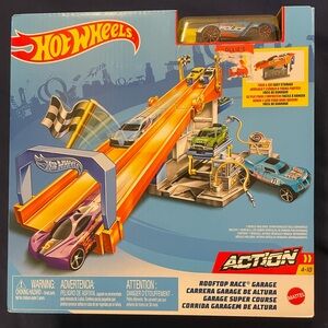 Hot Wheels Action Race Garage Playset - Orange and Blue